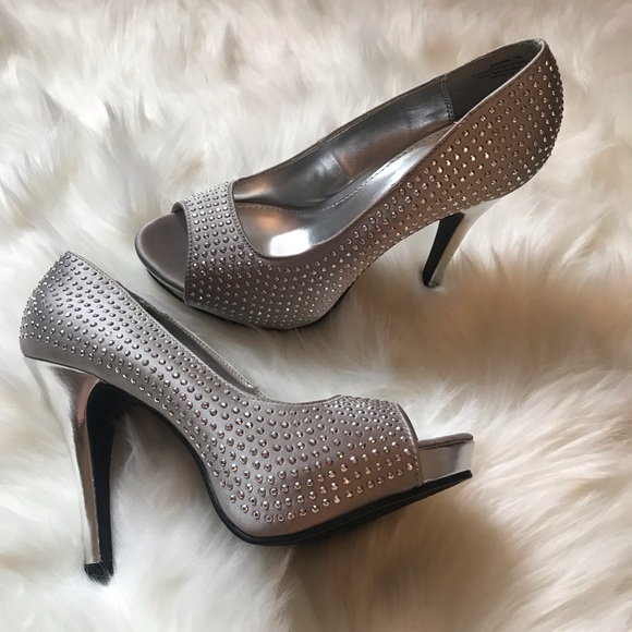 Rampage Shoes - 🌟Never worn, Rampage silver high heel